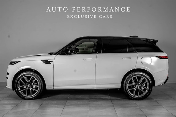 Land Rover Range Rover Sport 3 of 12