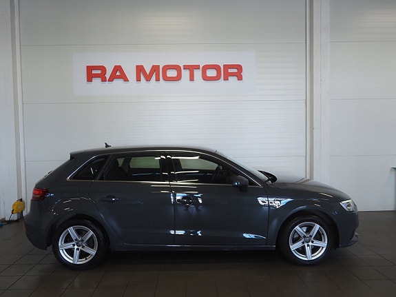 Audi A3 4 of 22