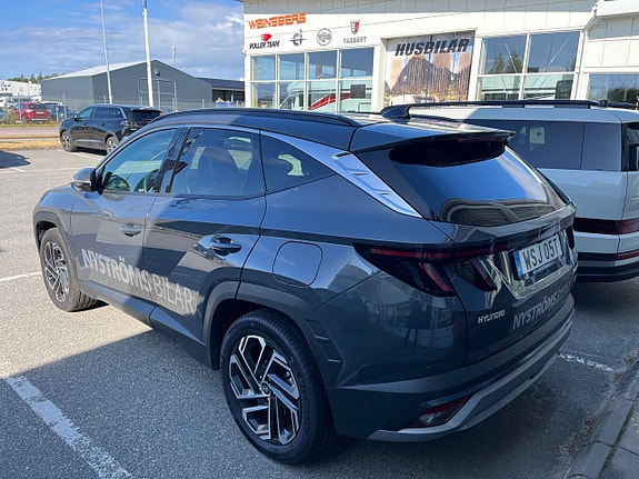 Hyundai Tucson 3 of 7