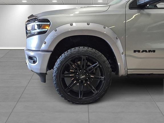 Dodge RAM 1500 5 of 21