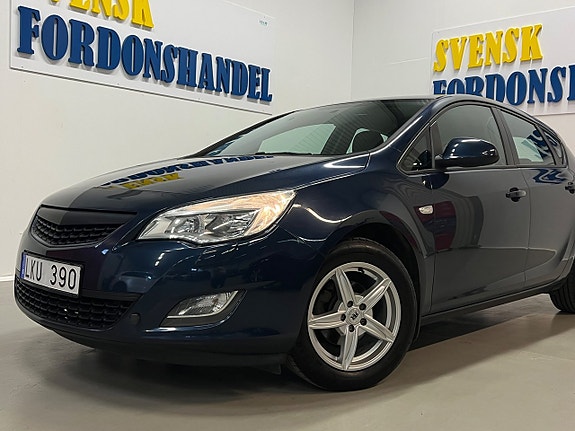 Opel Astra 2 of 26