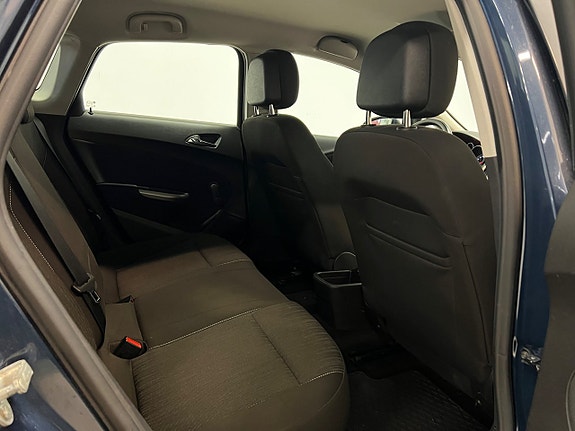 Opel Astra 14 of 26