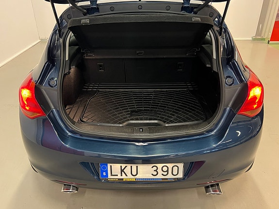 Opel Astra 9 of 26