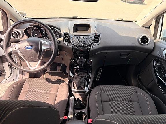 Ford Fiesta 8 of 11