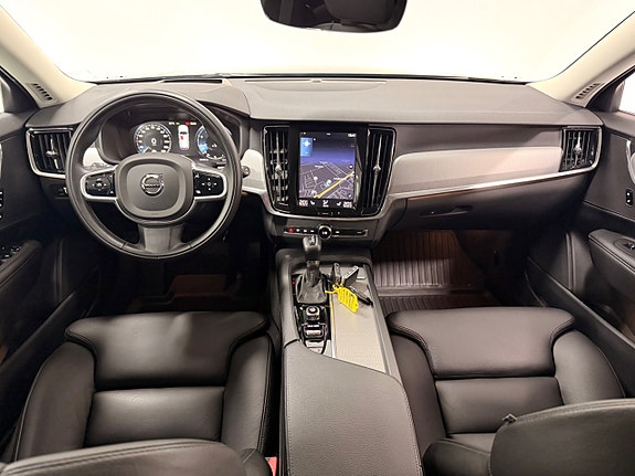 Volvo V90 16 of 30