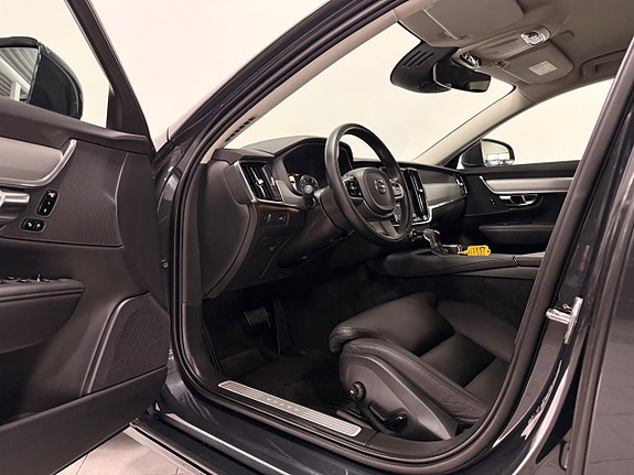 Volvo V90 9 of 30