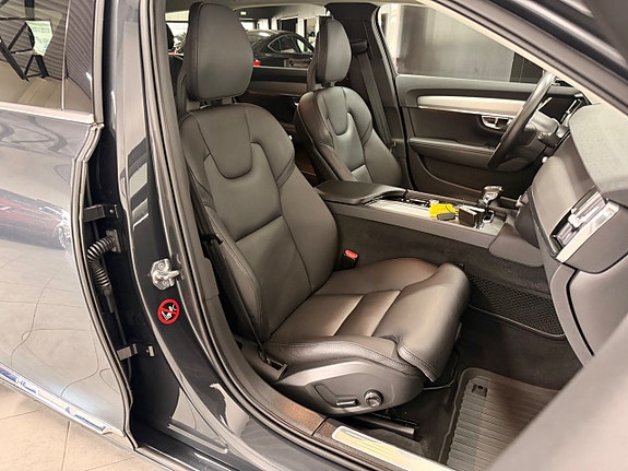 Volvo V90 30 of 30