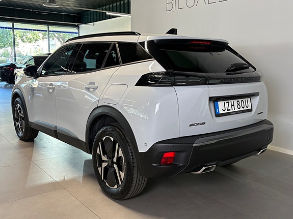 Peugeot 2008 4 of 20