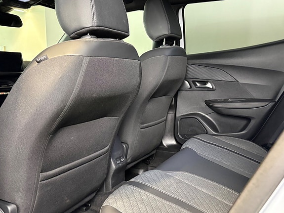 Peugeot 2008 7 of 20