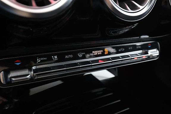 Mercedes-Benz A200 25 of 30