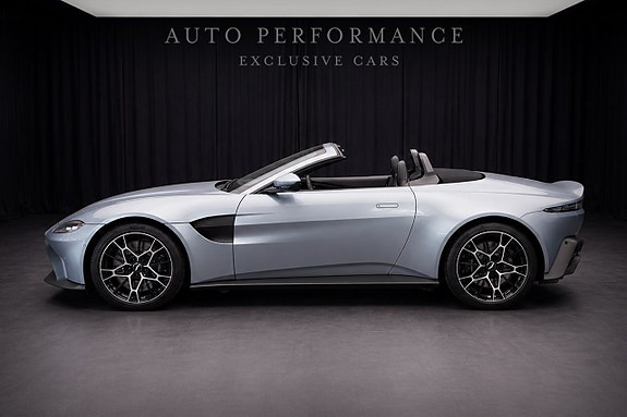 Aston Martin Vantage 2 of 10