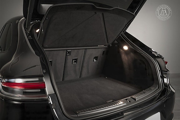 Porsche Macan S 9 of 9