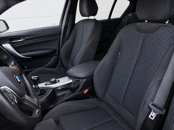 BMW 125i 5 of 6