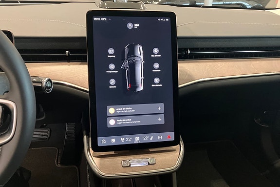 Volvo ES90 15 of 21