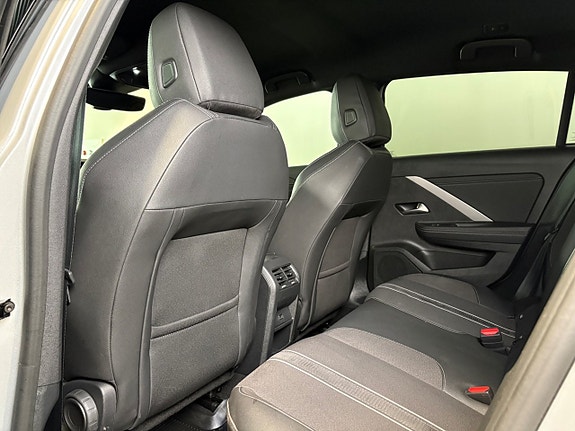 Opel Astra 9 of 19