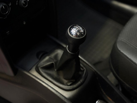 Peugeot 207 SW 13 of 21