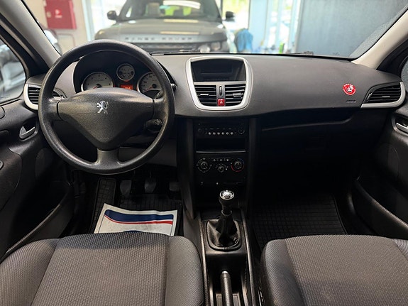 Peugeot 207 SW 8 of 21