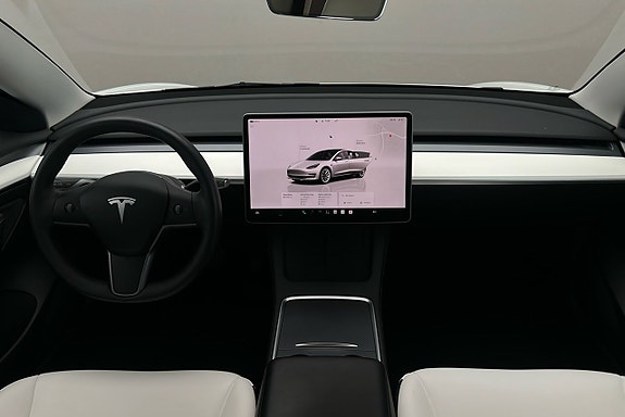 Tesla Model 3 3 of 3