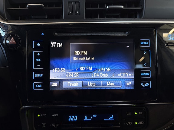 Toyota Auris 11 of 19