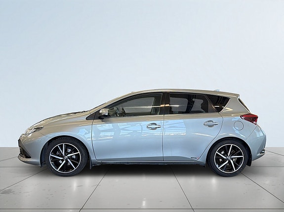 Toyota Auris 4 of 19