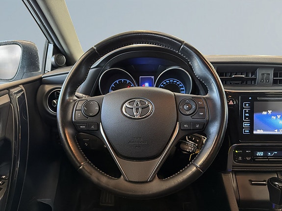 Toyota Auris 9 of 19