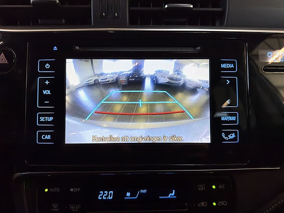 Toyota Auris 15 of 19