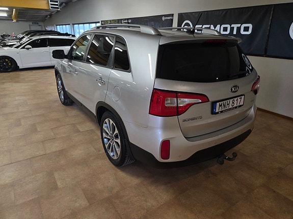 Kia Sorento 4 of 18