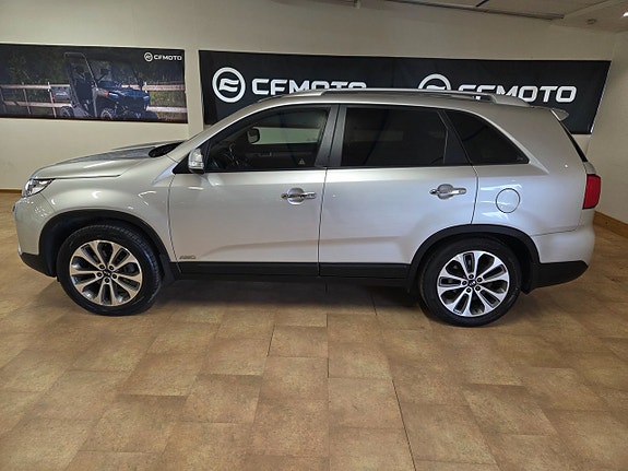 Kia Sorento 2 of 18