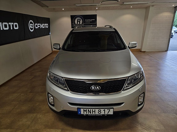 Kia Sorento 3 of 18