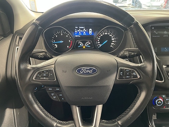 Ford Focus 12 of 18