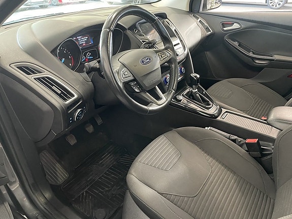 Ford Focus 13 of 18