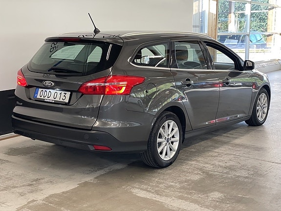 Ford Focus 7 of 18