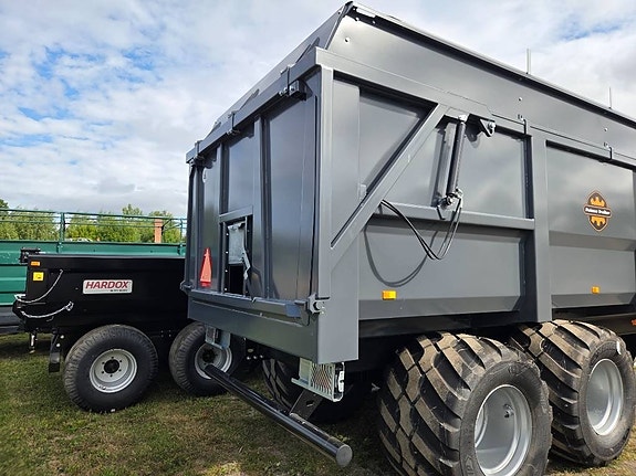 Palmse Trailer D 1620 3 of 3