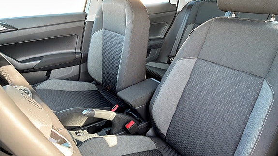 Volkswagen Polo 8 of 12