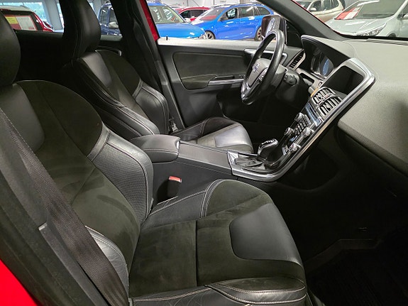 Volvo XC60 7 of 13