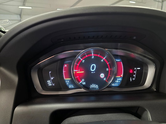 Volvo XC60 13 of 13
