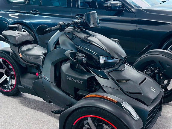 Can-Am Ryker Sport Night Rider Batmobile 900cc B-Körkort 9 of 16