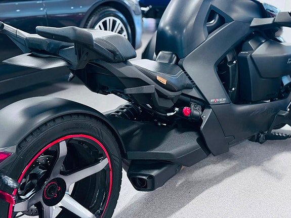 Can-Am Ryker Sport Night Rider Batmobile 900cc B-Körkort 12 of 16