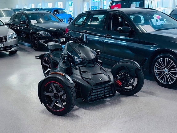 Can-Am Ryker Sport Night Rider Batmobile 900cc B-Körkort 14 of 16