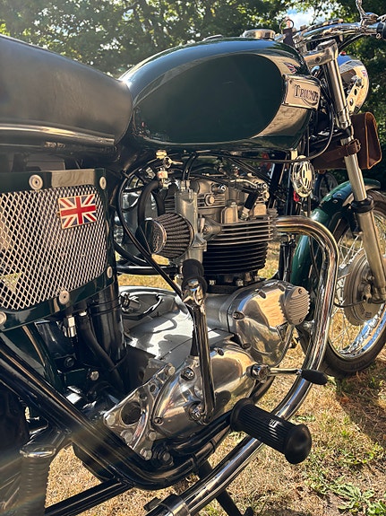 Triumph Bonneville 7 of 8
