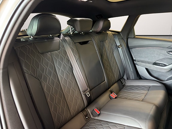 Audi S6 12 of 27