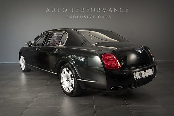 Bentley Continental Flying Spur 3 of 7