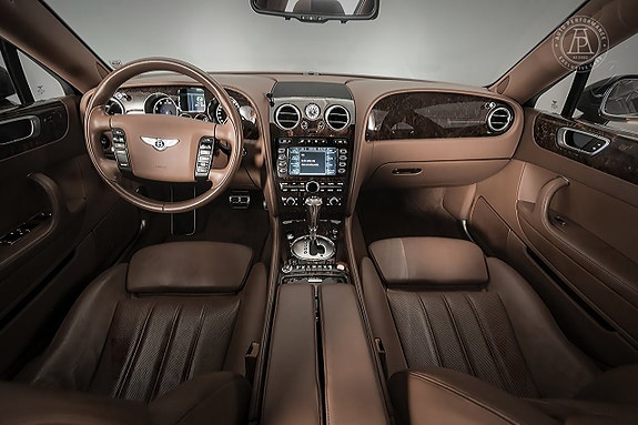 Bentley Continental Flying Spur 6 of 7