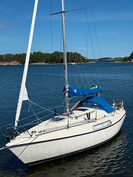 Hallberg Rassy HR26 - Välplanerad klassiker i bra skick 3 of 7