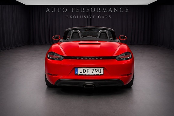 Porsche 718 Boxster 6 of 9