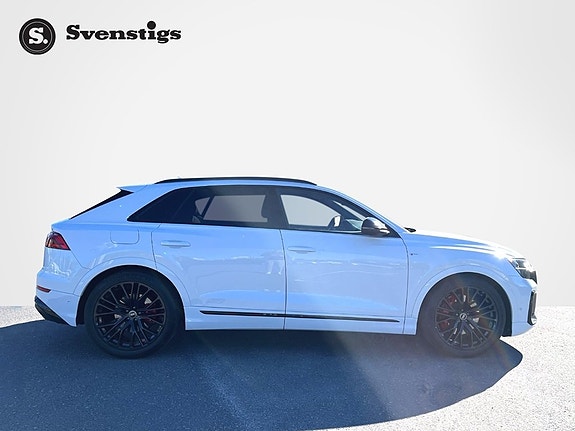 Audi Q8 4 of 12