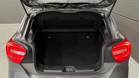 Mercedes-Benz A200 25 of 25