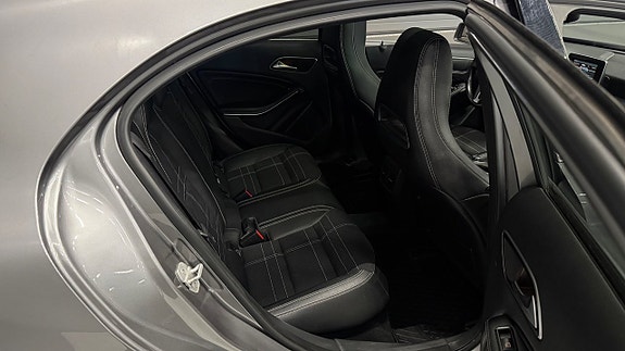Mercedes-Benz A200 15 of 25