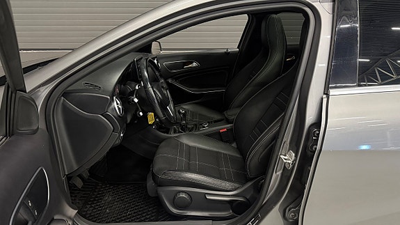 Mercedes-Benz A200 11 of 25