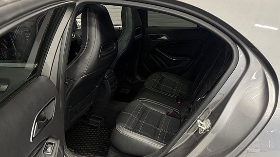 Mercedes-Benz A200 14 of 25